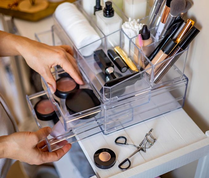rangement à maquillage